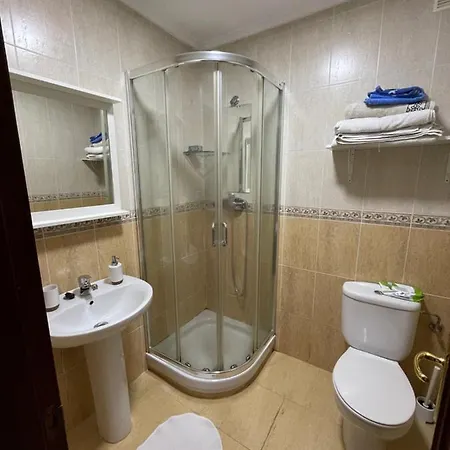 Impecable Vivienda Con Piscinas Y Amplia Terraza * Санта-Крус-де-Бесана
